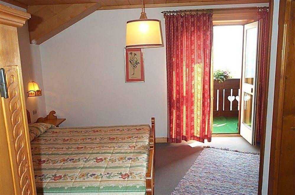 Hotel Villa Wilma Folgaria Eksteriør billede